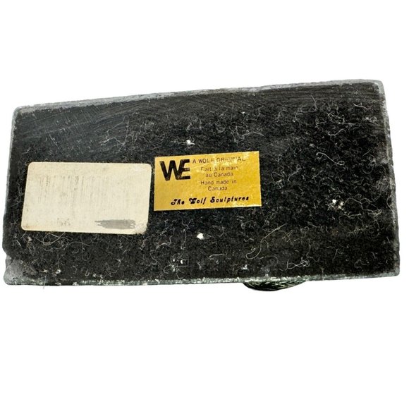 The Wolf Sculptures Soapstone Sea Otter with Shell Gray 4.5 x 2.5 x 2.5 - Picture 6 of 10